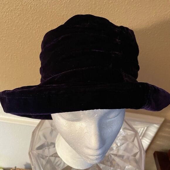 SJ Maughan Of London Crushed Velvet Look Deep Purple Womens Bucket Hat Vintage main image 10